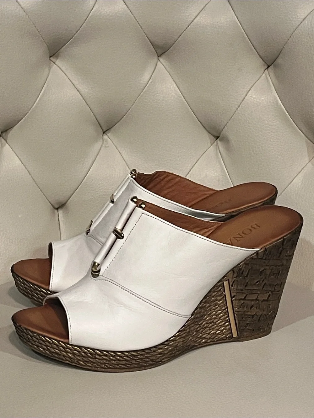 White Leather Open-Toe Platform Wedge Sandals Bronze Wedge Size 8 Gold Details